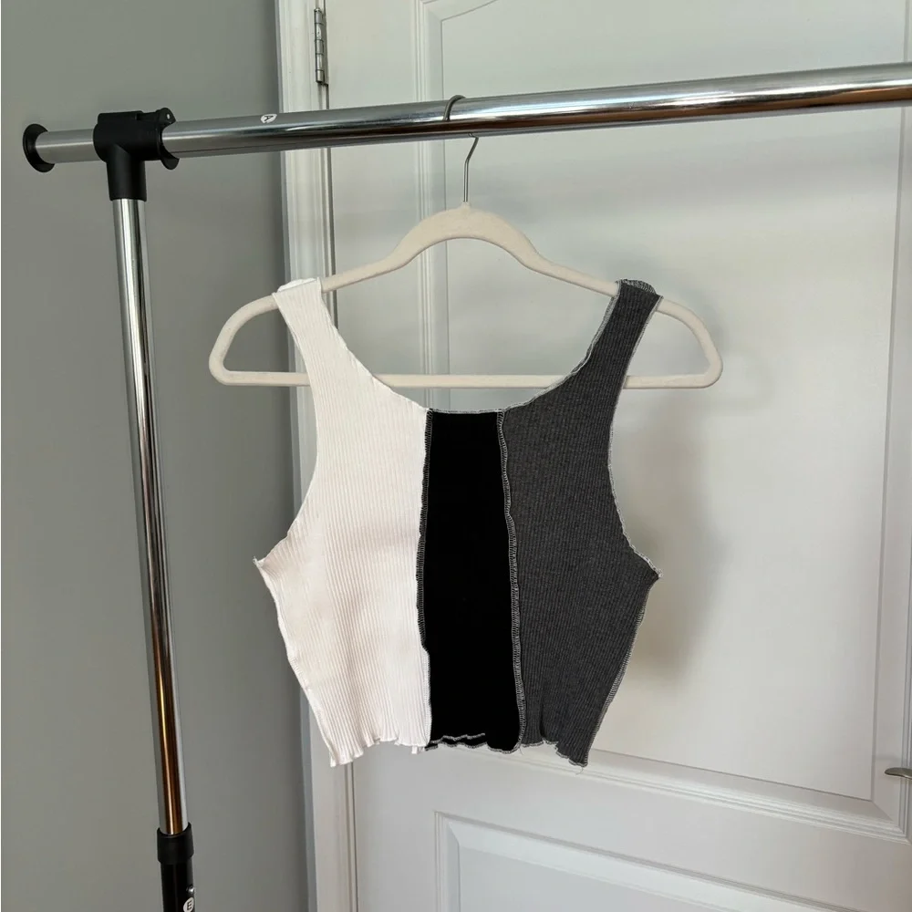 NWOT color block tank top - Picture 2 of 3
